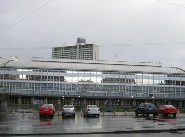 Донецька фірма відремонтує Палац спорту у Києві за 193 мільйони Донецька фірма відремонтує Палац спорту у Києві за 193 мільйони