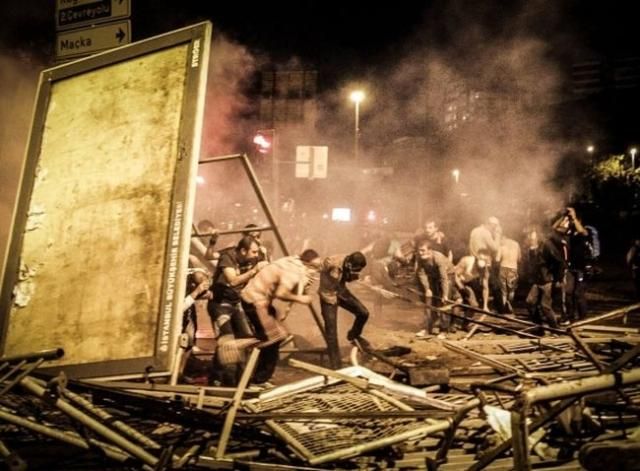 Турецький прем'єр Ердоган звинувачує у протестах екстремістів 