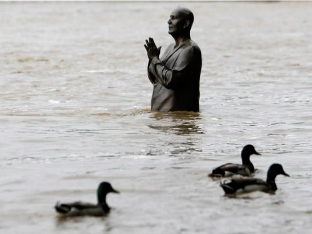 Повінь у Чехії: дощі не припиняються вже майже тиждень (Фото) Повінь у Чехії: дощі не припиняються вже майже тиждень (Фото)