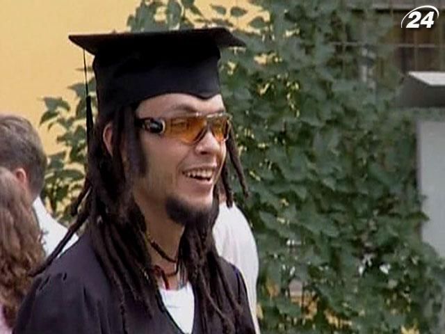 Крупним планом: Реформа вищої освіти - вибір між контролем та автономією Крупним планом: Реформа вищої освіти - вибір між контролем та автономією