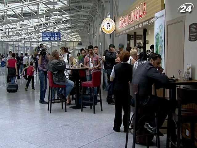 Паспортні дані українців з'являться на чеках магазинів duty free Паспортні дані українців з'являться на чеках магазинів duty free