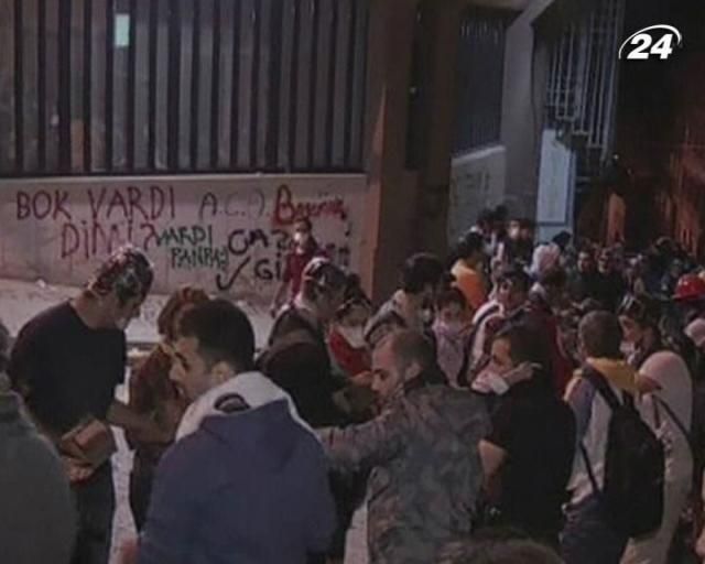 Жертвами беспорядков в Турции стали двое людей Жертвами беспорядков в Турции стали двое людей