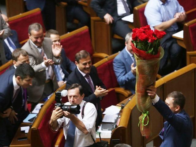 ВР провалила скасування пільг для президента, прем'єра і депутатів ВР провалила скасування пільг для президента, прем'єра і депутатів