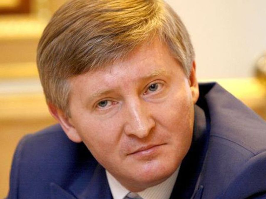 Ахметов купує "Укртелеком"