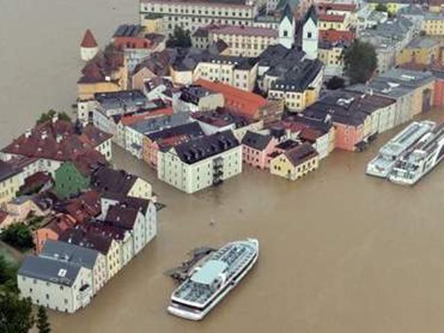 Вода у Дунаї піднялася на рекордну за 100 років висоту