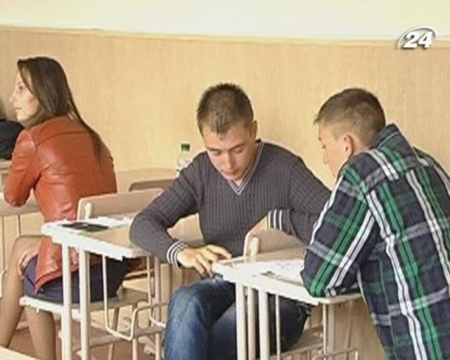 У Чернівцях деяким випускникам було не легко на ЗНО з української мови та літератури