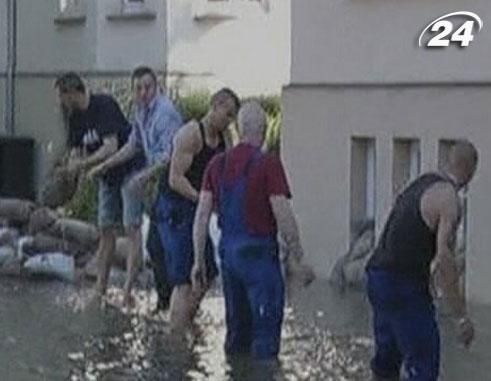 В Германии наводнения парализовали речное судоходство