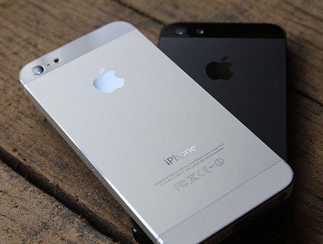 Компанія Apple обмінюватиме старі моделі смартфонів на iPhone 5