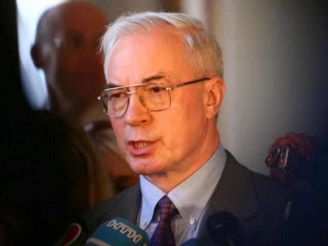 Азаров обурений, що опозиція не прочитала послання Януковича Азаров обурений, що опозиція не прочитала послання Януковича