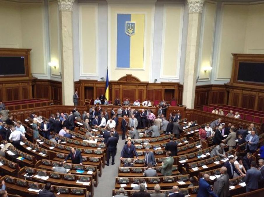 Власть может принять нужные ей решения на внеочередном заседании, - эксперт Власть может принять нужные ей решения на внеочередном заседании, - эксперт