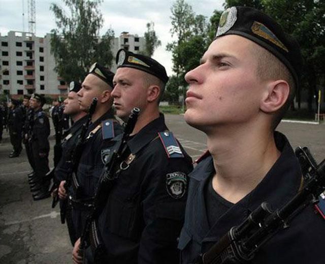 Для охорони правопорядку влітку залучать військових Для охорони правопорядку влітку залучать військових
