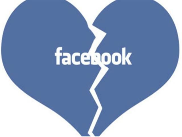 Facebook ведет к разводам в семье, - ученые