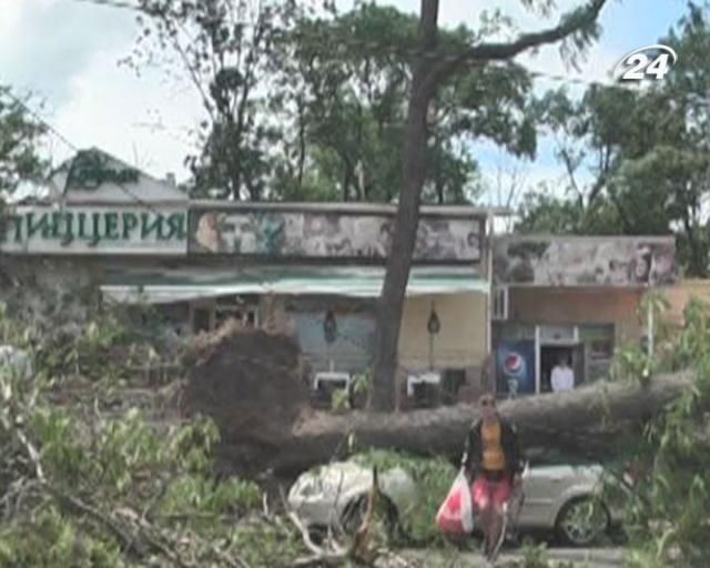Ураган завдав Одесі збитків на 23 млн гривень Ураган завдав Одесі збитків на 23 млн гривень