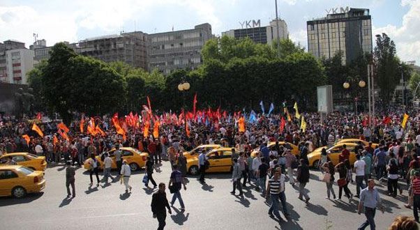 Восстания в Турции продолжаются Восстания в Турции продолжаются