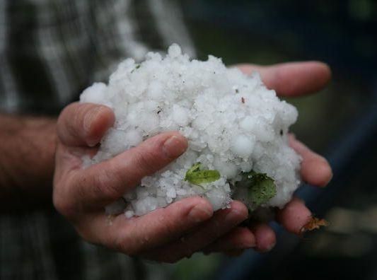 Спасатели предупредили о шквалах и грозах с градом в воскресенье Спасатели предупредили о шквалах и грозах с градом в воскресенье