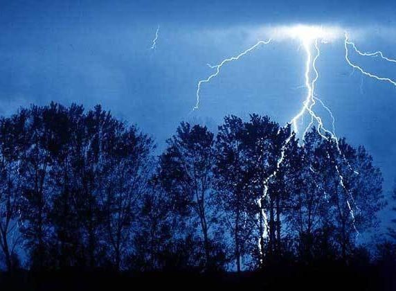 На Закарпатті блискавка вбила хлопця На Закарпатті блискавка вбила хлопця