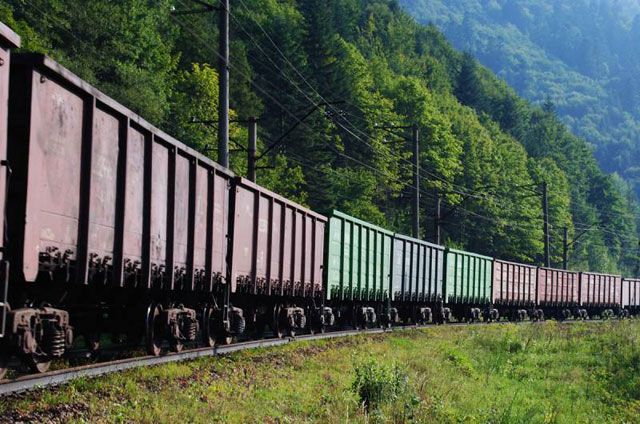 У 2013-му перевезення вантажів залізницею подорожчає на 10%