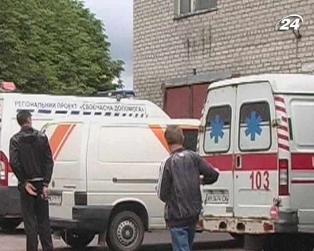 На Донеччині працівникам "швидкої" бракує медикаментів На Донеччині працівникам "швидкої" бракує медикаментів