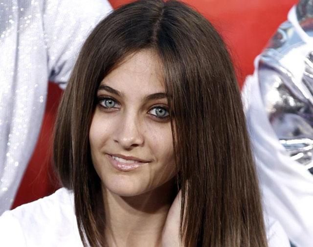 Донька Майкла Джексона звернулася до психологів Донька Майкла Джексона звернулася до психологів