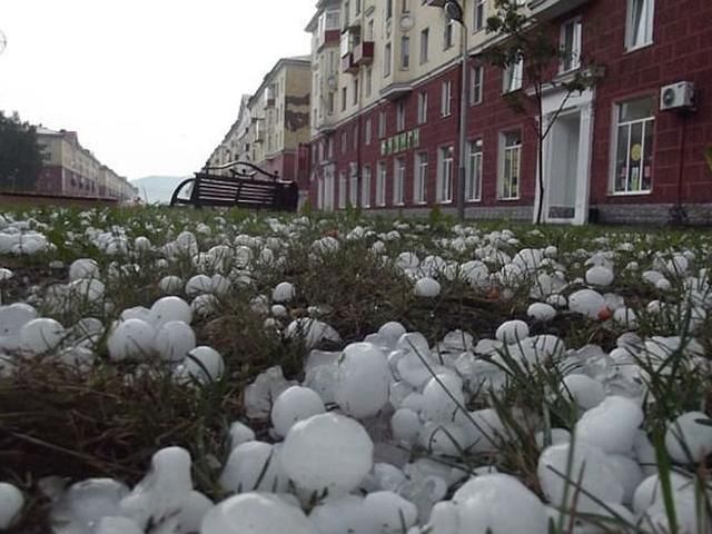 Неделя начнется со шквалов и града