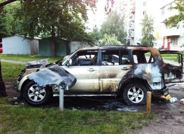 УДАРівцю з Броварів спалили машину (Відео) УДАРівцю з Броварів спалили машину (Відео)