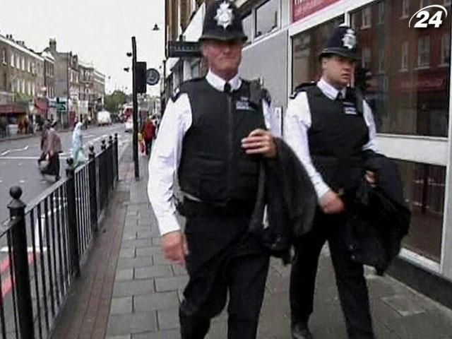 Лондонська поліція посилює охорону ісламських об’єктів Лондонська поліція посилює охорону ісламських об’єктів