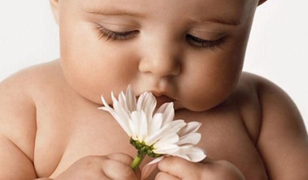 Німеччина дозволила жінкам народжувати анонімно Німеччина дозволила жінкам народжувати анонімно