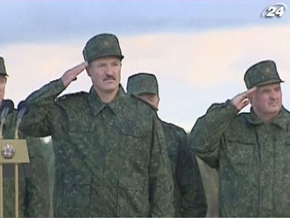 Білоруська армія розпродує свої речі