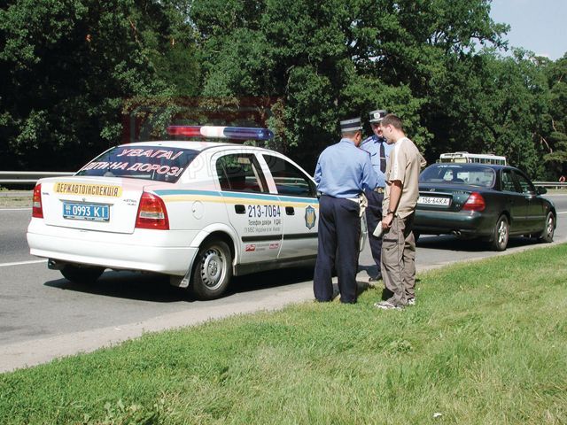 На столичних дорогах автоматично фіксують швидкість На столичних дорогах автоматично фіксують швидкість