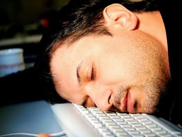 Немецкий служащий, уснувший на клавиатуре, перевел на счет клиента 222222222,22 евро Немецкий служащий, уснувший на клавиатуре, перевел на счет клиента 222222222,22 евро