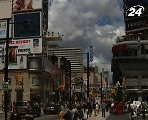 Американці не проти, щоб за їхніми розмовами стежили, - опитування Американці не проти, щоб за їхніми розмовами стежили, - опитування