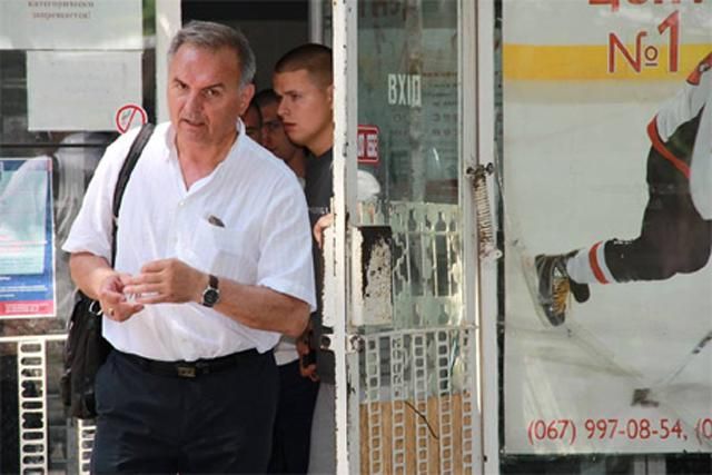 Київський спорткомплекс "Атек" намагаються захопити рейдери Київський спорткомплекс "Атек" намагаються захопити рейдери