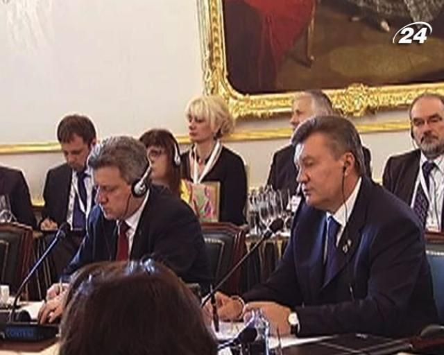 Украина выступает за расширение ЕС, - Янукович