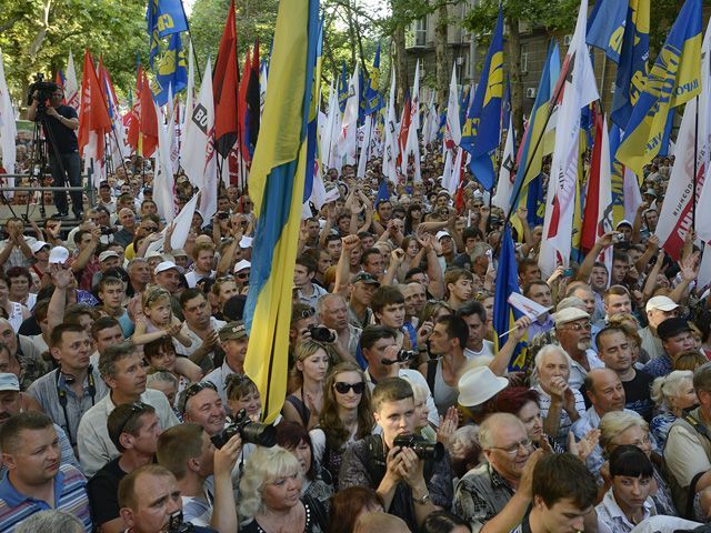 В міліції нарахували всього тисячу учасників "Вставай, Україно!" у Миколаєві
