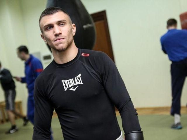 Усик и Ломаченко полетели в США