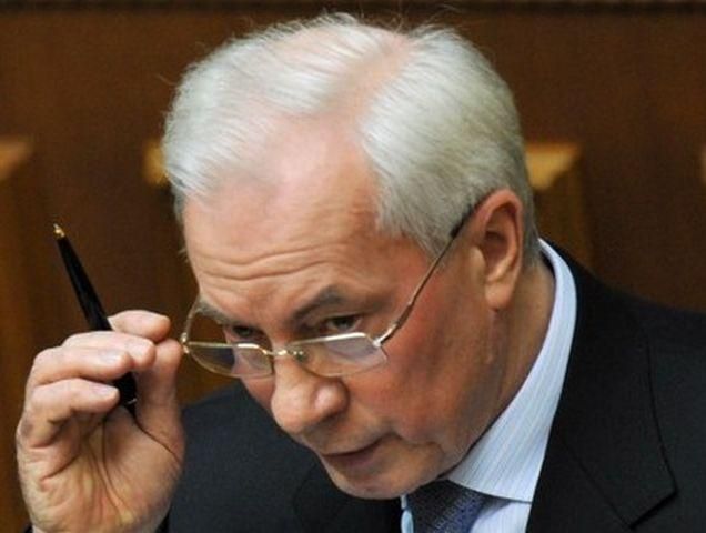 Азаров: Податки в Україні будуть тільки зменшуватись Азаров: Податки в Україні будуть тільки зменшуватись