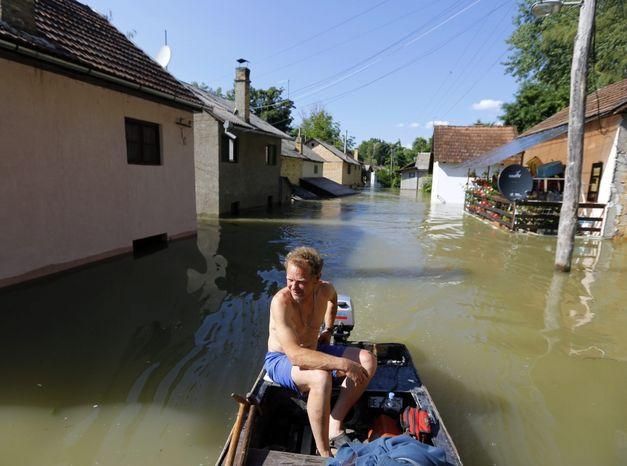 Повноводний Дунай почав затоплювати Сербію 