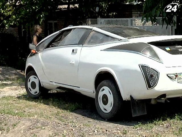 Суперкар у виконанні донецького пенсіонера (Відео) Суперкар у виконанні донецького пенсіонера (Відео)