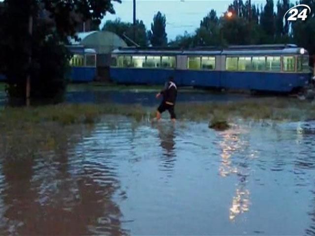 Итоги недели: После наводнений в Европе к высокой воде готовятся в Украине