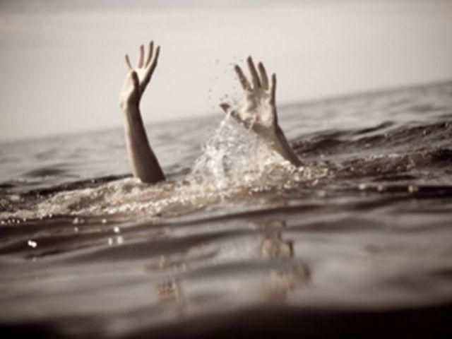 В Днепропетровске утонули две 7-летние девочки, отец в тяжелом состоянии