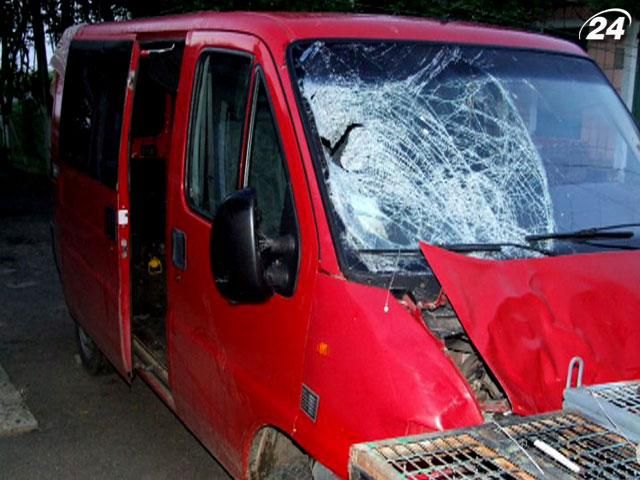 В Ровенской области водитель микроавтобуса насмерть сбил трех человек
