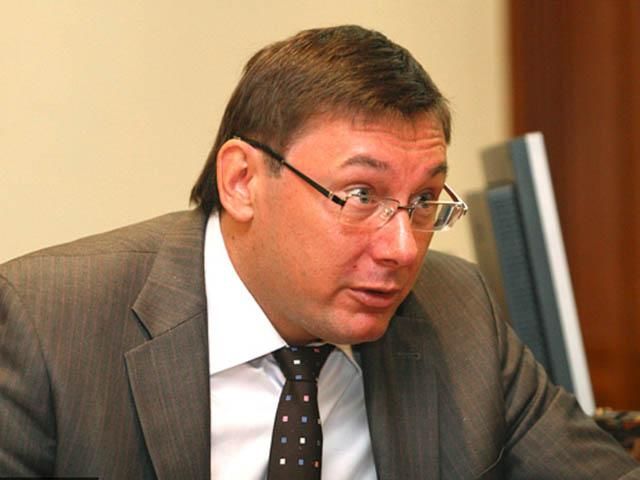 Політолог: Луценко ділив би другорядні ролі з Тимошенко, але не з Яценюком Політолог: Луценко ділив би другорядні ролі з Тимошенко, але не з Яценюком