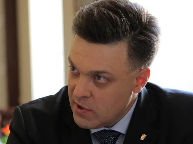 Тягнибок: Блокування трибуни - не примха, це форма демонстрації протесту Тягнибок: Блокування трибуни - не примха, це форма демонстрації протесту