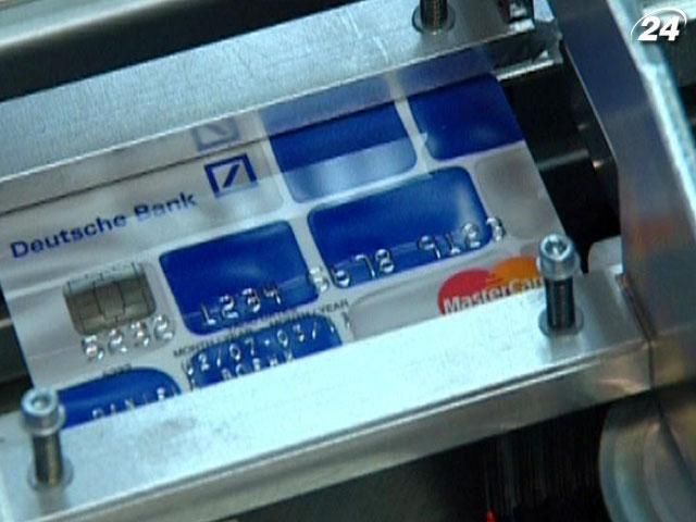 Как создают кредитные карточки (Видео) Как создают кредитные карточки (Видео)