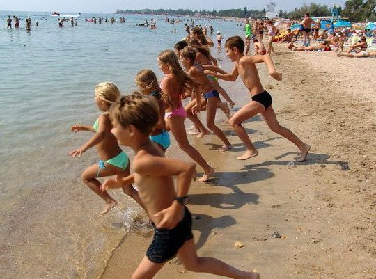 У Криму припинили діяльність 142 об'єктів для оздоровлення дітей У Криму припинили діяльність 142 об'єктів для оздоровлення дітей