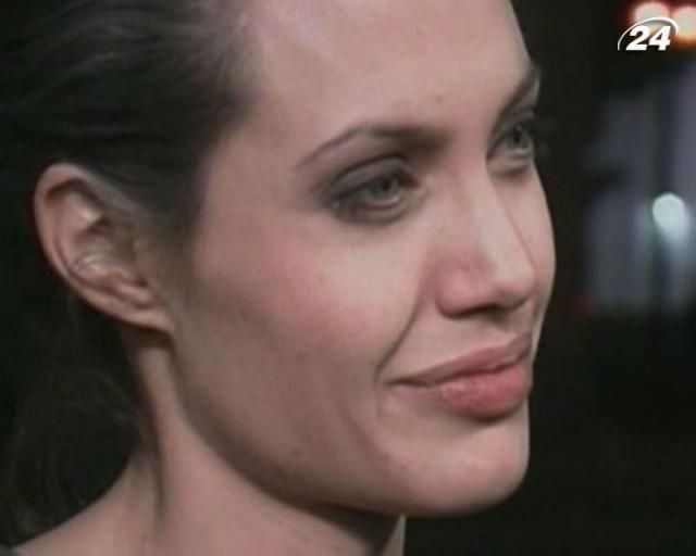 Звезды кино: Анджелина Джоли - голливудская "плохая девочка" и Посол доброй воли Звезды кино: Анджелина Джоли - голливудская "плохая девочка" и Посол доброй воли