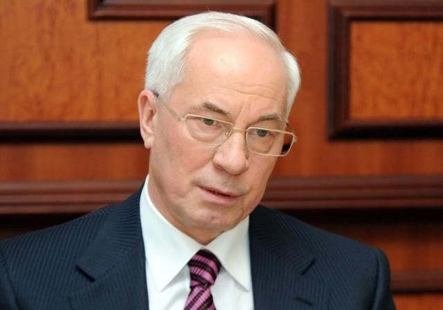 Во Франции Азаров похвастался, что оппозиционные митинги не разгоняют водометами Во Франции Азаров похвастался, что оппозиционные митинги не разгоняют водометами