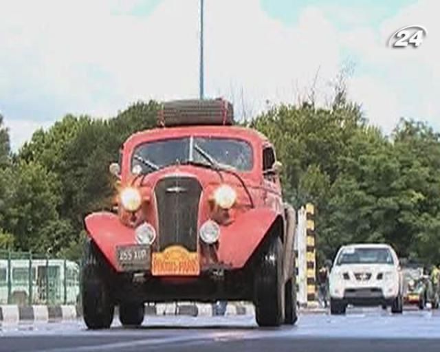 У Харкові зустрічали учасників знаменитого ралі (Відео)