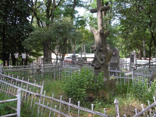 У Голосіївському районі Києва хочуть відкрити новий цвинтар У Голосіївському районі Києва хочуть відкрити новий цвинтар