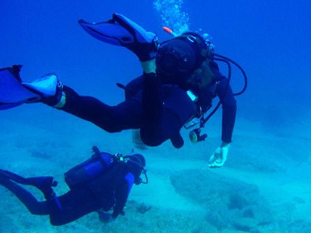 В Черном море утонули двое аквалангистов В Черном море утонули двое аквалангистов